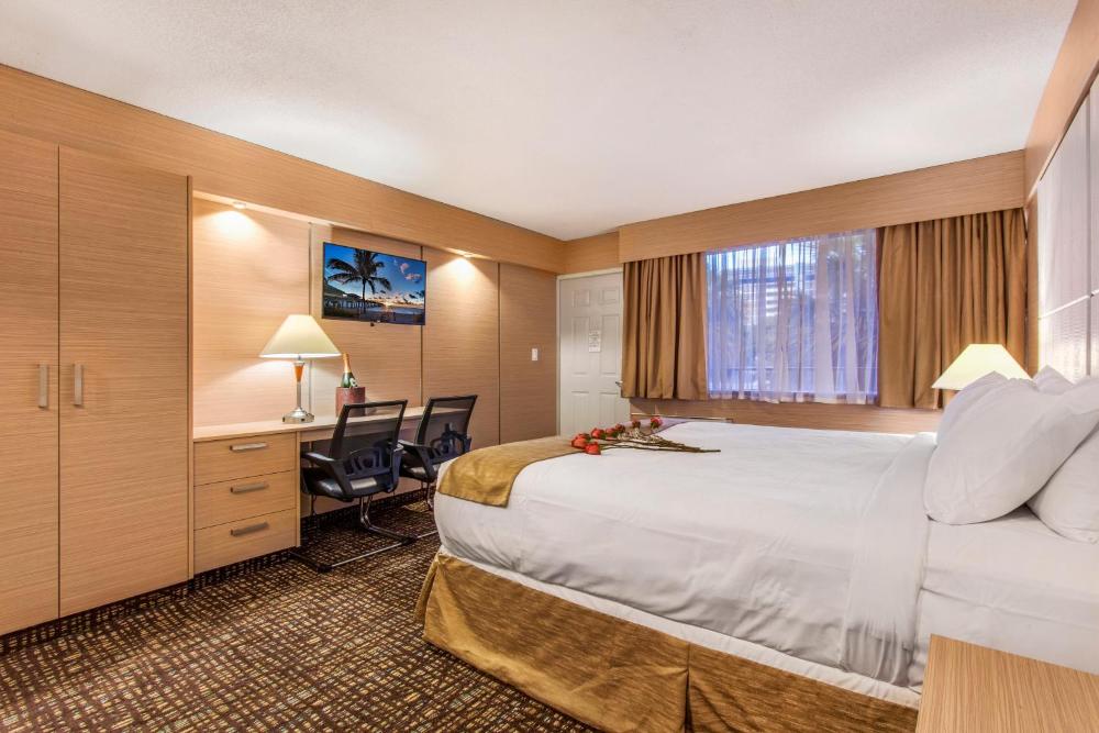 Standard Queen Room interior
